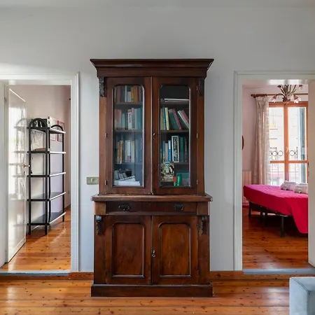 Charming Waterfront - Cannaregio Daire Venedik